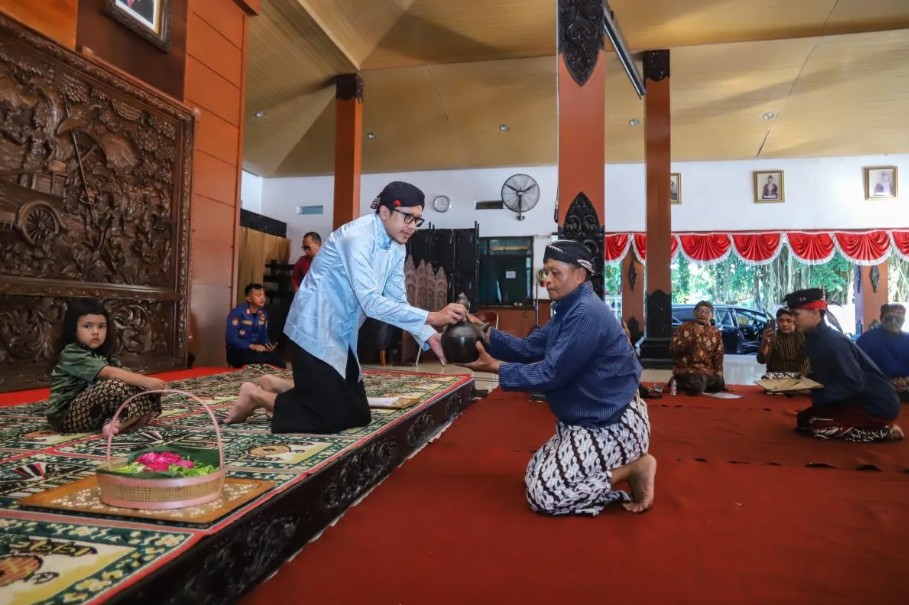 Tradisi Nyadran Dam Bagong di Trenggalek Diawali Kirab Kerbau dan Prosesi Jamasan