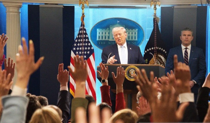 Trump Ancam Iran dengan Serangan Lebih Brutal Jika Tolak Kesepakatan