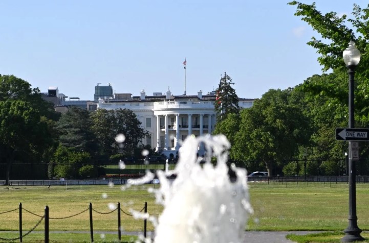 AS dan Iran Kembali Bentrok di Selat Hormuz, Washington Klaim Tak Ingin Eskalasi