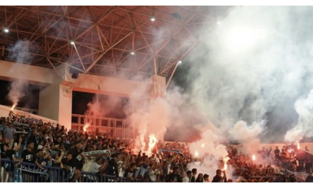 Suporter Persela Optimistis Sambut Musim Baru Setelah Bebas Sanksi Penonton