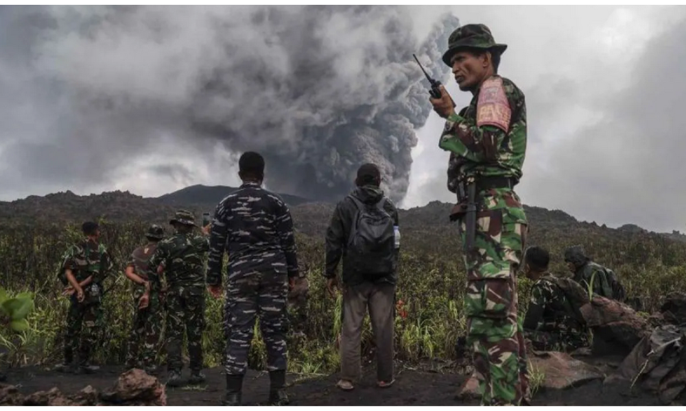 Pendaki Korban Erupsi Gunung Dukono Ditemukan Meninggal, Dua Titik Lain Masih Disisir