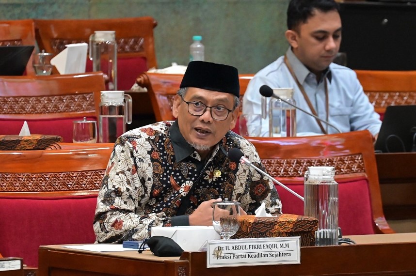 Fikri Faqih Minta Pemerintah Siapkan Solusi Jelang Larangan Guru Honorer 2027