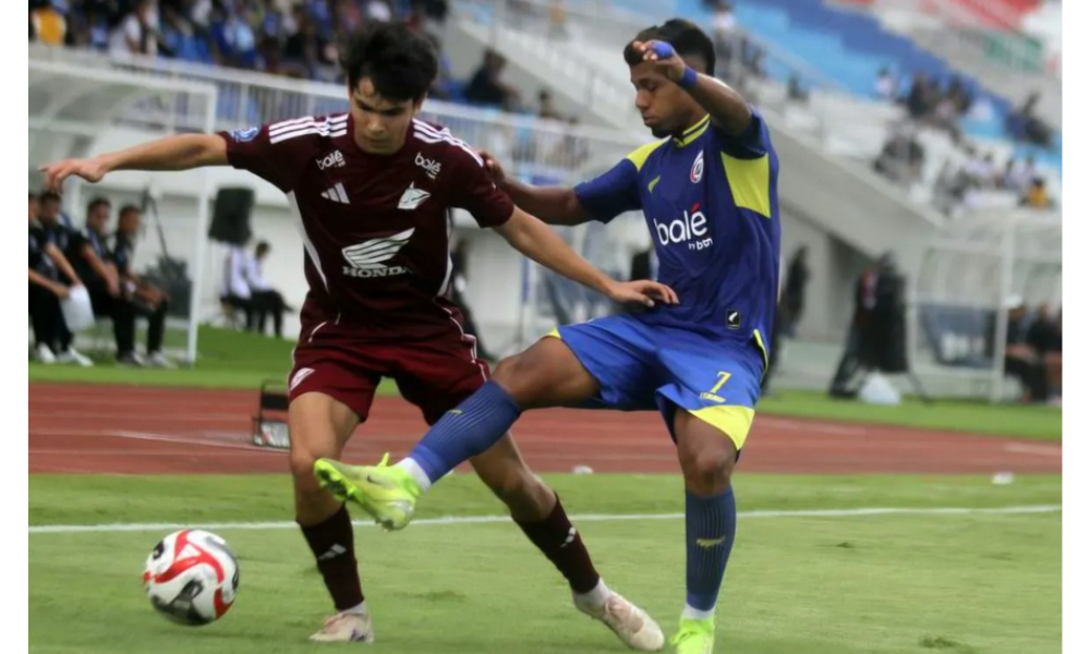 Arema FC Tundukkan PSM Makassar 3-0 di Stadion Kanjuruhan
