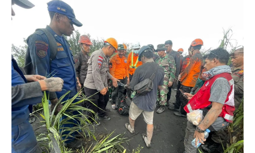 Dua Pendaki WN Singapura Ditemukan Meninggal Dunia Akibat Erupsi Gunung Dukono