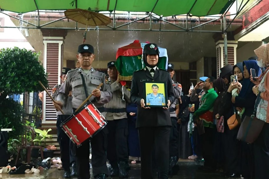 Kapolri Berikan Kenaikan Pangkat Luar Biasa kepada Brigadir Arya Supena yang Gugur Ditembak Pelaku Curanmor