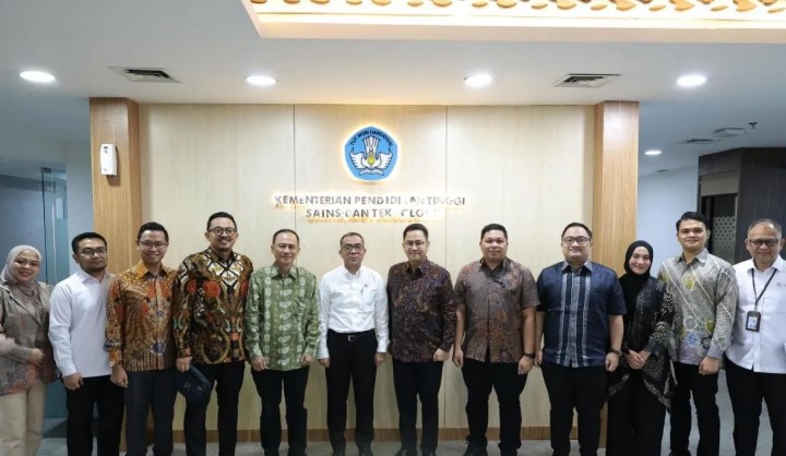 Kemdiktisaintek Jajaki Kolaborasi dengan Alumni Britania Raya untuk Perkuat Pendidikan Tinggi