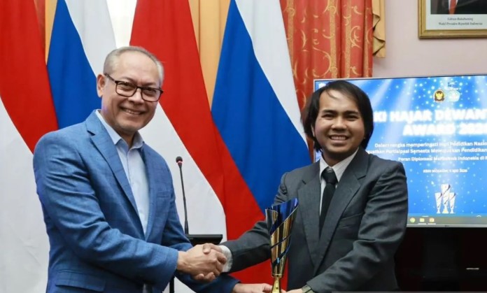 Penerima Beasiswa Baznas Raih Ki Hajar Dewantara Award 2026 di Rusia