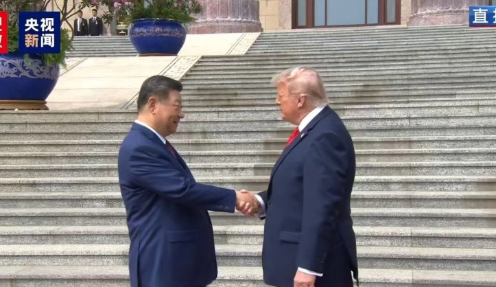 Xi Jinping Sambut Donald Trump dengan Upacara Kenegaraan di Balai Besar Rakyat Beijing