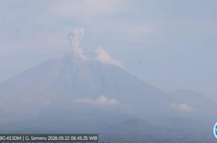 Gunung Semeru Erupsi Lagi, Tinggi Letusan Capai 1.000 Meter di Atas Puncak