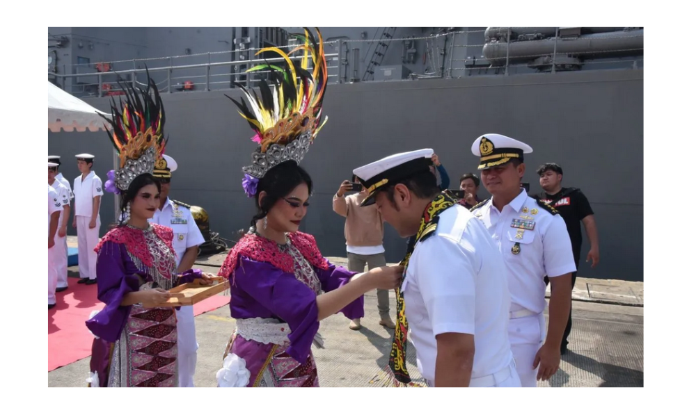TNI AL Sambut Kapal Perang Jepang di Tanjung Priok untuk Perkuat Kerja Sama Pertahanan Maritim