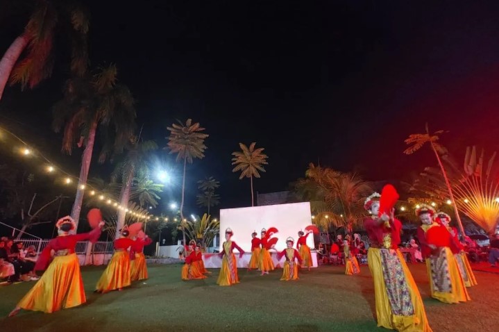 Pertunjukan “Langgam Ranah Sumatra” Hidupkan Malam Budaya di Utara Kota Padang