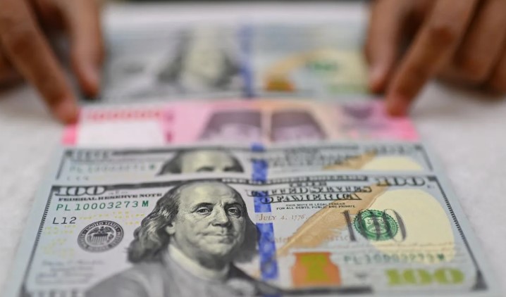 Rupiah Menguat ke Rp17.696 per Dolar AS di Tengah Harapan Perdamaian AS-Iran
