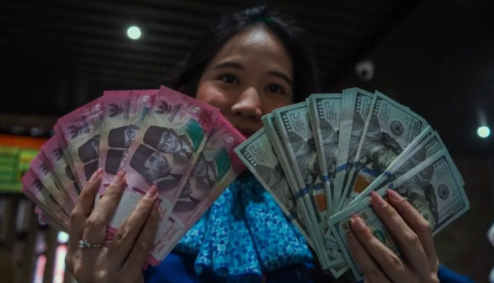 Fakhrul Fulvian: Rupiah Berpeluang Rebound ke Kisaran 16.800–17.000 Jika Kebijakan Fiskal dan Moneter Solid