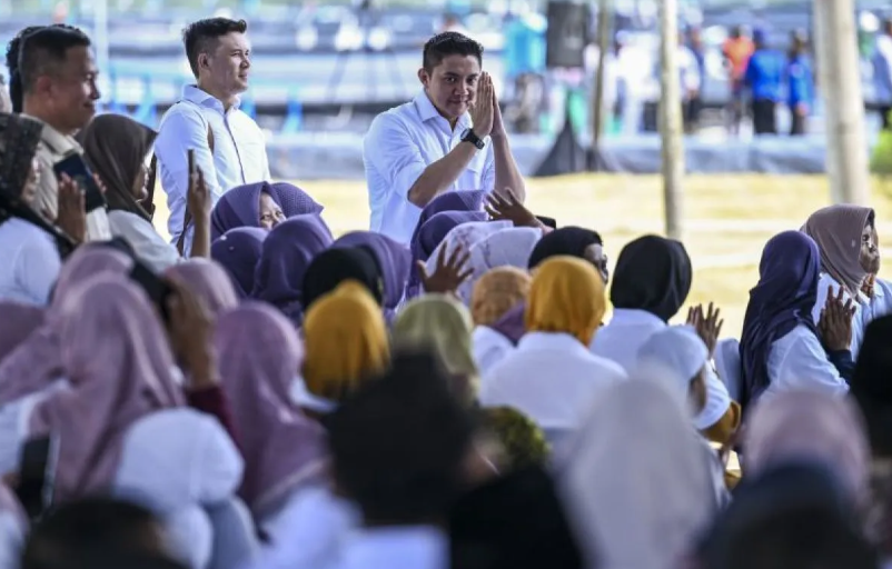Sekretaris Kabinet Teddy Indra Wijaya Beli 35 Sapi Kurban dari Boyolali untuk Dorong Ekonomi Peternak Lokal pada Idul Adha 14