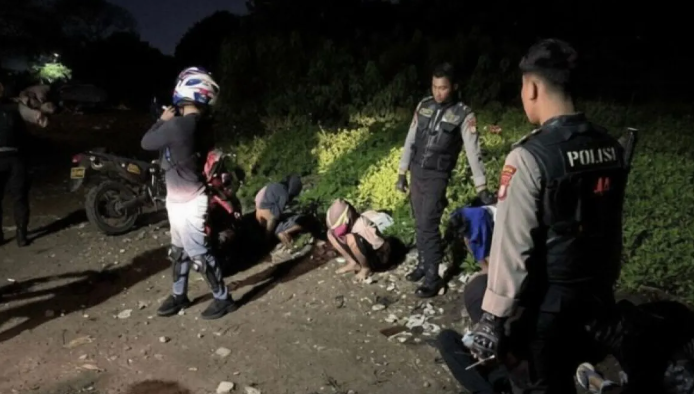 Polda Metro Jaya Bongkar Jaringan Curanmor dan Narkotika Terintegrasi di Jakarta Timur dalam Operasi Patroli Dini Hari