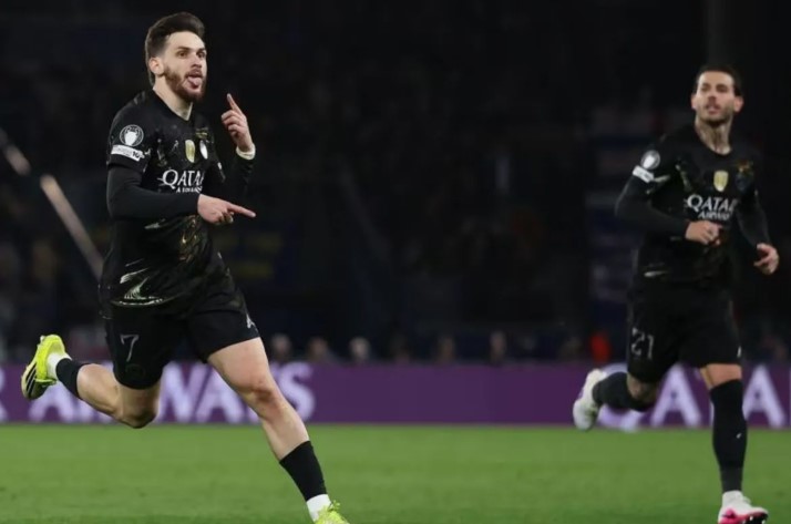 Kvaratskhelia Yakin PSG Mampu Ukir Sejarah dengan Mempertahankan Gelar Liga Champions