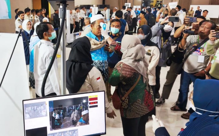 Sebanyak 378 Jamaah Haji Kloter Pertama Tiba di Surabaya, Satu Jamaah Wafat di Tanah Suci