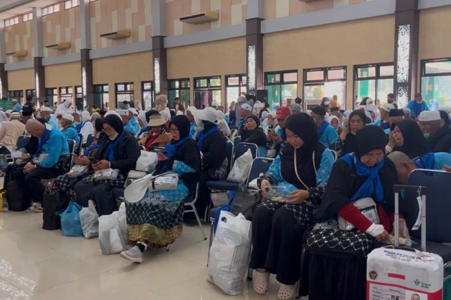 Kedatangan Perdana Jamaah Haji Debarkasi Palembang Berjalan Lancar, 443 Orang Tiba dalam Kondisi Sehat