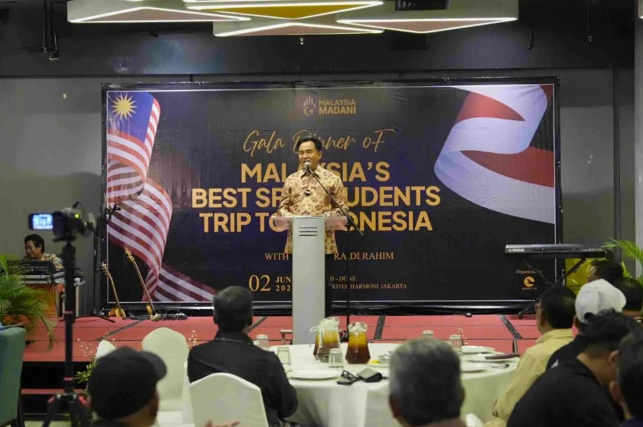 Yusril Menegaskan Pendidikan Jadi Investasi Strategis untuk Perkuat Hubungan Indonesia dan Malaysia