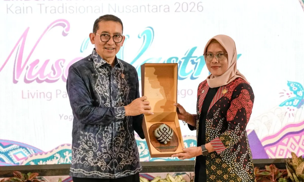 Fadli Zon Sebut Wastra Nusantara Dapat Menjadi Instrumen Dip