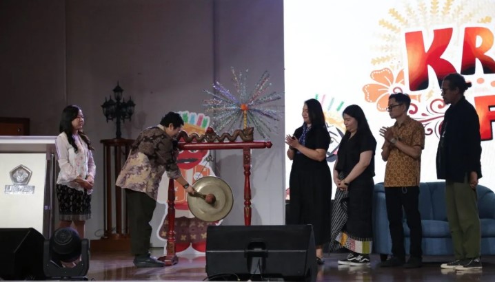 Wamenbud Giring Sebut Budaya Bisa Jadi Sumber Inspirasi Maha