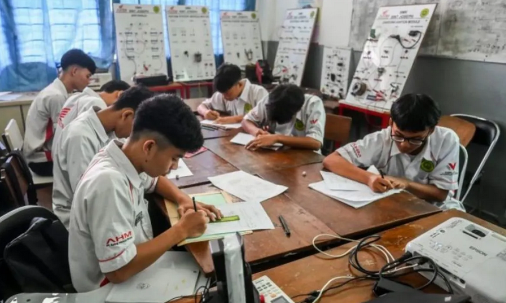 DKI Jakarta Gratiskan 103 Sekolah Swasta untuk Perluas Akses Pendidikan bagi Hampir 24 Ribu Siswa