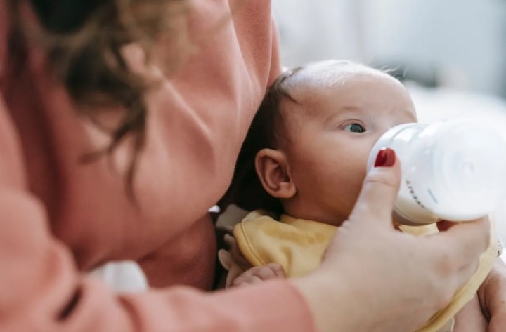 Spesialis Anak Tegaskan Susu Tetap Boleh Dikonsumsi hingga U