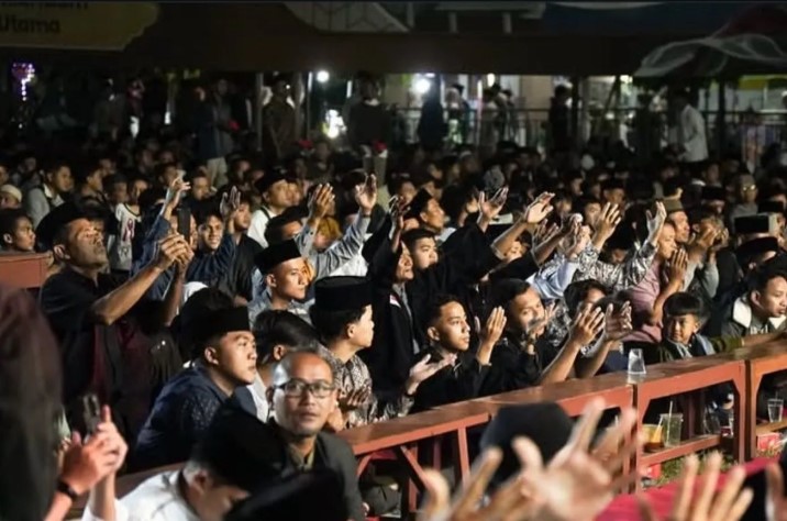 Ribuan Umat Padati Tabligh Akbar 100 Tahun Gontor, Jadi Mome