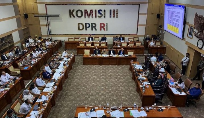 DPR dan Pemerintah Sepakati Presiden Bisa Perpanjang Masa Pe
