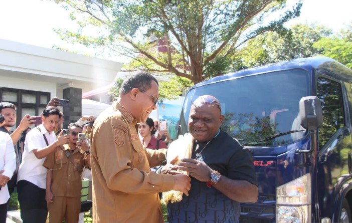 Menteri HAM Natalius Pigai Ajak ASN NTT Menjadi Prajurit HAM