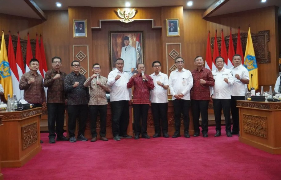 Bali Menargetkan Pemilahan Sampah 100 Persen pada Akhir Agus