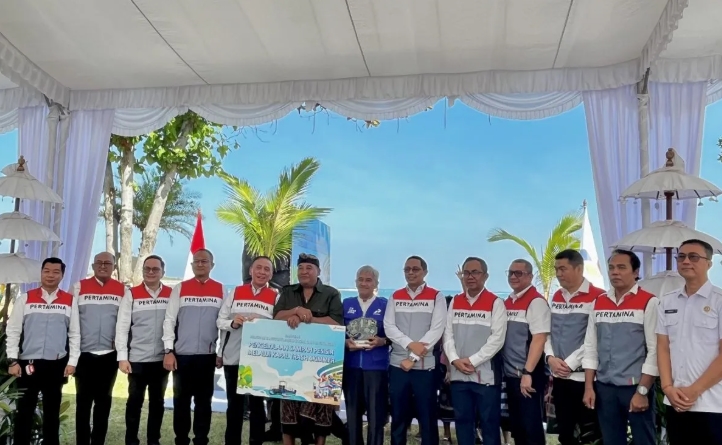 Pertamina dan ITS Luncurkan Kapal Trash Skimmer Otonom untuk