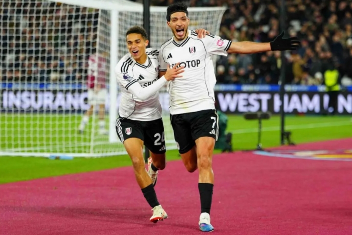Wolves Resmi Pulangkan Raul Jimenez dengan Kontrak Dua Tahun