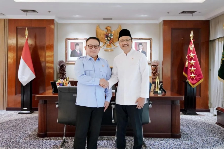 Menteri Sosial Saifullah Yusuf Mengumumkan Penerimaan Lebih 