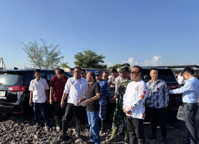 Menteri LH Tekankan Kesiapan Truk Angkut Saat Tinjau Proyek 