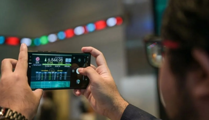 IHSG Berbalik Menguat, Respons Positif Investor terhadap Keb
