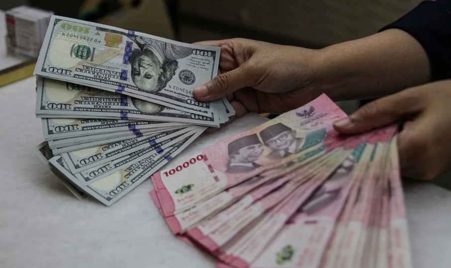 Nilai Tukar Rupiah Melemah ke Rp17.989 per Dolar A