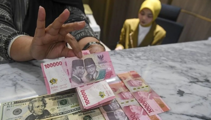 Kebijakan Moneter AS Tekan Pergerakan Rupiah, Kurs Dibuka Melemah ke Rp17.739 per Dolar