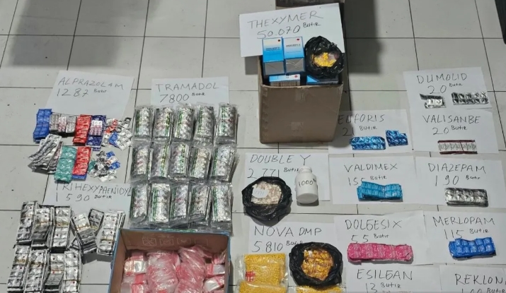 Polres Jakpus Tangkap Empat Tersangka, 74.997 Butir Obat Keras Daftar G Disita