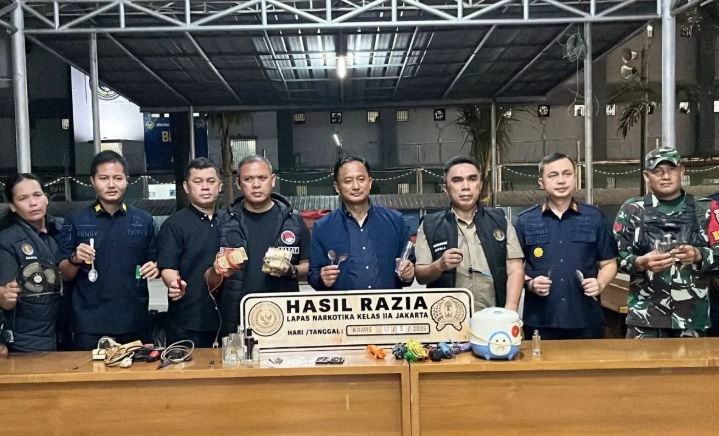 Petugas Gabungan Merazia Lapas Narkotika Jakarta, Narkoba dan Alat Komunikasi Ilegal Tak Ditemukan