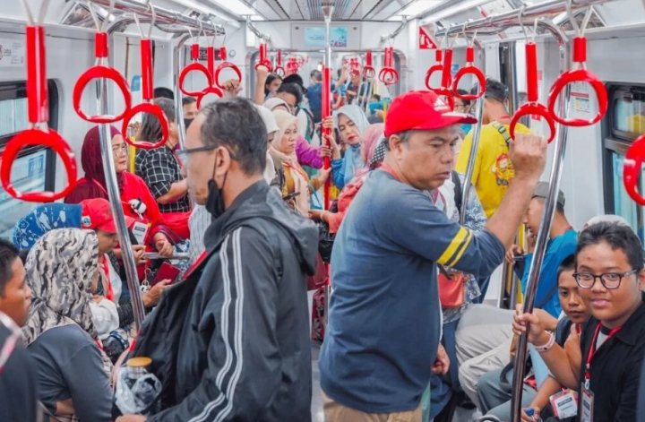 Rute Kelapa Gading-Manggarai Beroperasi, Penumpang Harian LRT Jakarta Melonjak 166 Persen