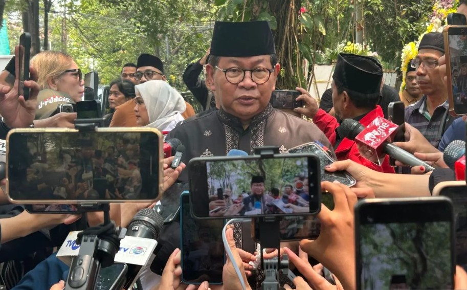 Megawati Tiba dari Sulawesi Utara dan Antar Guruh Soekarnoputra ke Peristirahatan Terakhir