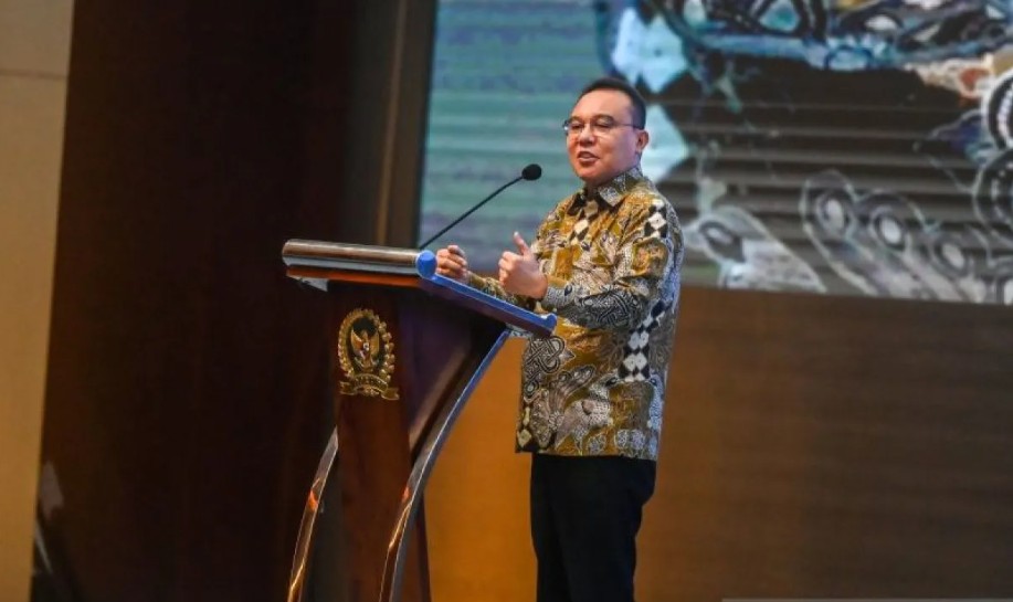 DPR Hormati Putusan MK soal Penyetaraan Ijazah Gibran, Dasco Sebut ...