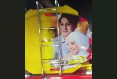Viral Wajah Rizky Billar dan Lesti di Pantat Truk, Ada Tulisan 'Wanita